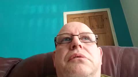 leatherpants68 online show from 04.29.26