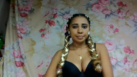 Snapshot of leatianaa chatting on 06.17.26 leatianaa online show from 06.17.26