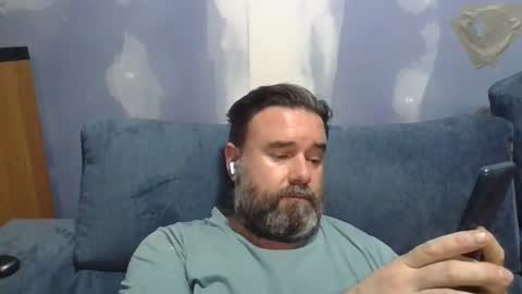 Snapshot of lecheare28 chatting on 06.01.26 lecheare28 online show from 06.01.26