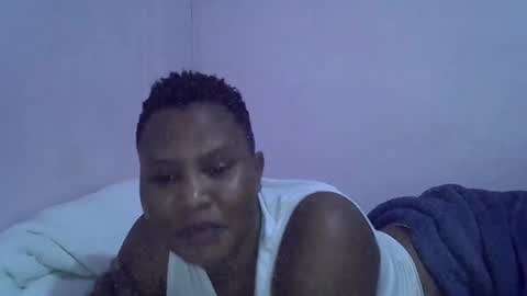 Snapshot of leekekee chatting on 10.14.25 leekekee online show from 10.14.25