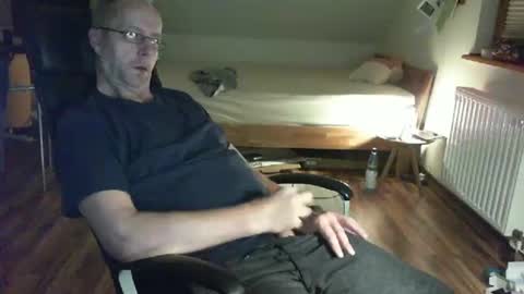 Snapshot of lefti27 chatting on 01.26.25 Dave online show from 01.26.25