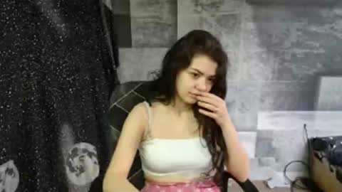 Liya online show from 04.17.26