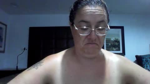 Snapshot of legendslegendarylady chatting on 05.24.26 LegendsLegendaryLady online show from 05.24.26