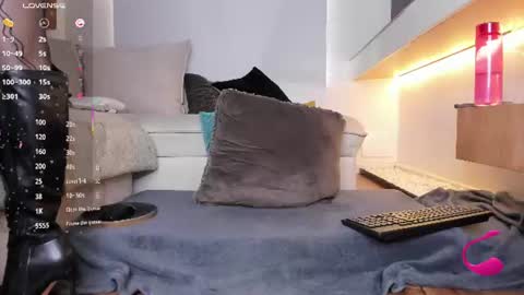 Snapshot of leggartha97 chatting on 06.24.26 Esmeralda online show from 06.24.26