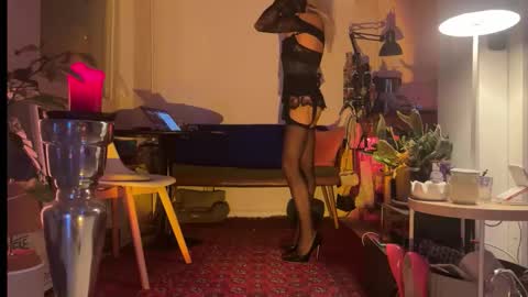 legsylegsinton online show from 11.22.25