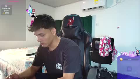  Lei  online show from 02.24.25