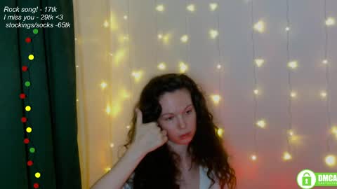 Snapshot of leia_bell chatting on 05.17.26 hey Im Leia and I love rock online show from 05.17.26