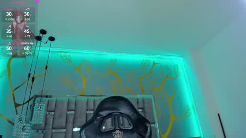 Snapshot of leiawong chatting on 12.15.24 Leia online show from 12.15.24