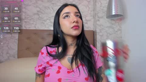 Snapshot of leiawong chatting on 12.16.24 Leia online show from 12.16.24