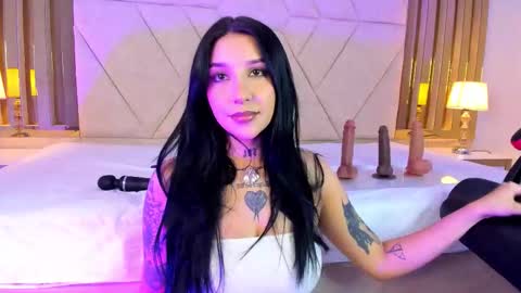 Snapshot of leiawong chatting on 09.19.25 Leia online show from 09.19.25