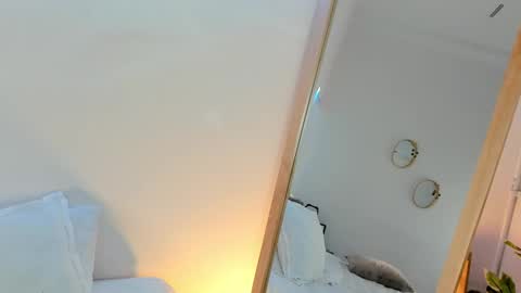 Leidy Cooper online show from 11.09.25