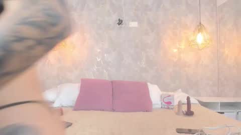 LEIGH ANGELS online show from 12.04.25