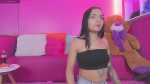 Snapshot of leigh_angels chatting on 06.14.26 LEIGH ANGELS online show from 06.14.26
