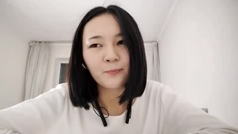 Ur sunny Leigh online show from 10.14.25