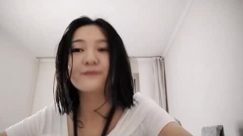 Ur sunny Leigh online show from 10.16.25