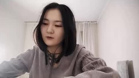Ur sunny Leigh online show from 10.19.25