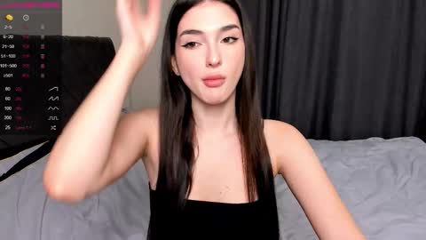 Snapshot of leila_4ever chatting on 01.09.26 Leila online show from 01.09.26