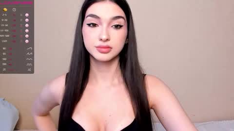 Snapshot of leila_4ever chatting on 03.07.26 Leila online show from 03.07.26