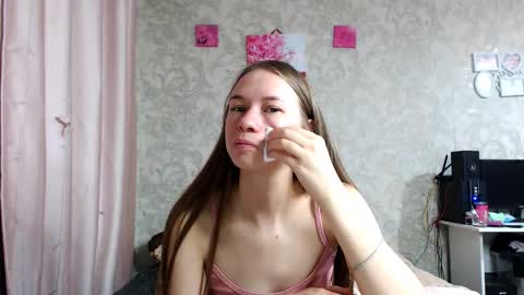 leila_bambi_ online show from 10.22.25