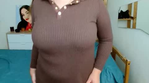 Snapshot of leila_beayte_ chatting on 02.11.26 Leila online show from 02.11.26