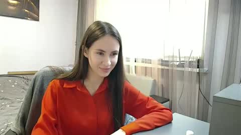 Leila online show from 10.08.25