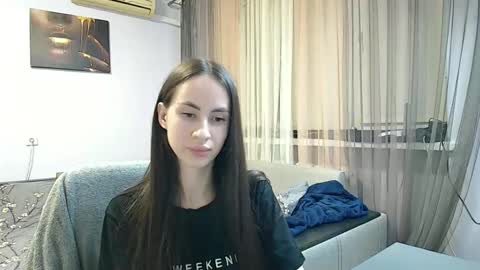 Leila online show from 10.12.25