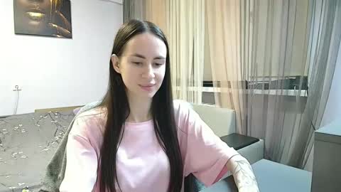 Leila online show from 10.14.25