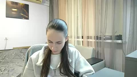 Leila online show from 10.26.25