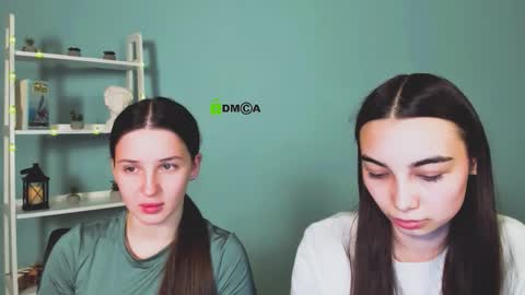 Snapshot of leila_viper_ chatting on 12.16.25 leila_viper_ online show from 12.16.25