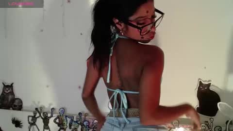 leilaebony_ online show from 10.13.25