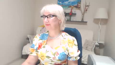 Snapshot of leilamays chatting on 12.03.24 Leila Kinky online show from 12.03.24