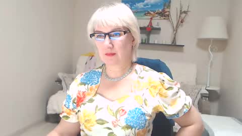 Snapshot of leilamays chatting on 12.03.24 Leila Kinky online show from 12.03.24