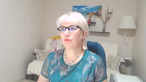 Snapshot of leilamays chatting on 12.04.24 Leila Kinky online show from 12.04.24