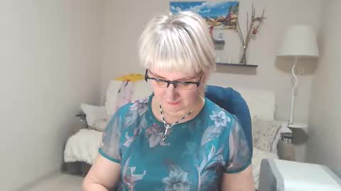 Snapshot of leilamays chatting on 12.04.24 Leila Kinky online show from 12.04.24