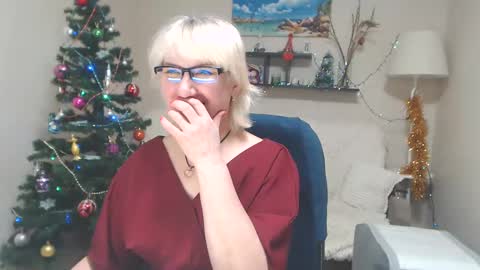 Snapshot of leilamays chatting on 01.14.25 Leila Kinky online show from 01.14.25