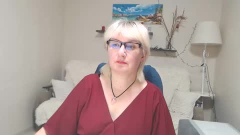 Snapshot of leilamays chatting on 01.15.25 Leila Kinky online show from 01.15.25