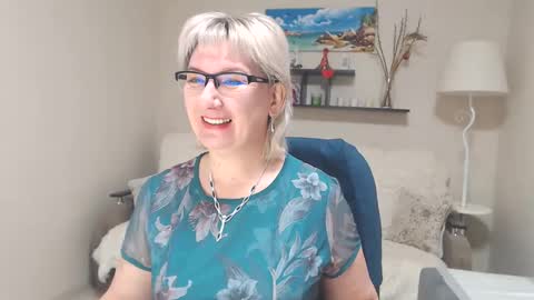 Snapshot of leilamays chatting on 01.29.25 Leila Kinky online show from 01.29.25