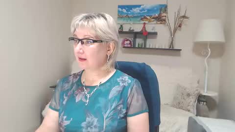Snapshot of leilamays chatting on 01.29.25 Leila Kinky online show from 01.29.25