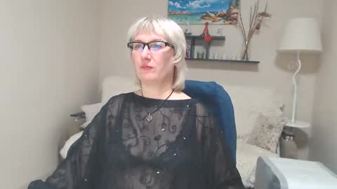 Snapshot of leilamays chatting on 01.31.25 Leila Kinky online show from 01.31.25