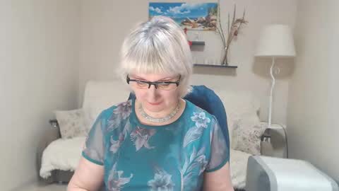 Snapshot of leilamays chatting on 02.09.25 Leila Kinky online show from 02.09.25