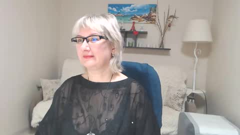 Snapshot of leilamays chatting on 02.10.25 Leila Kinky online show from 02.10.25