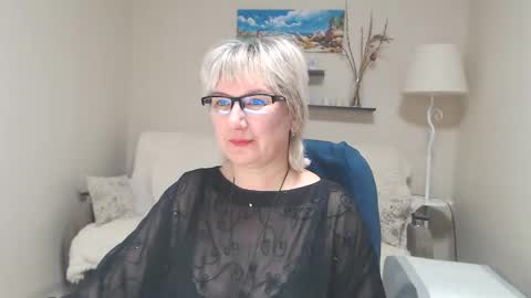 Snapshot of leilamays chatting on 02.10.25 Leila Kinky online show from 02.10.25