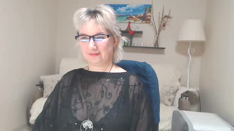 Snapshot of leilamays chatting on 02.12.25 Leila Kinky online show from 02.12.25