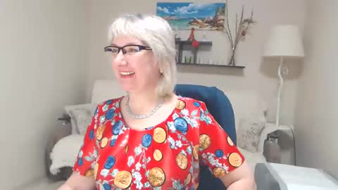 Snapshot of leilamays chatting on 02.13.25 Leila Kinky online show from 02.13.25