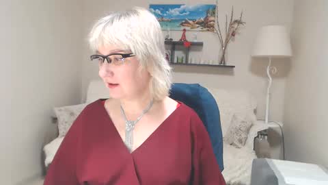 Snapshot of leilamays chatting on 02.17.25 Leila Kinky online show from 02.17.25