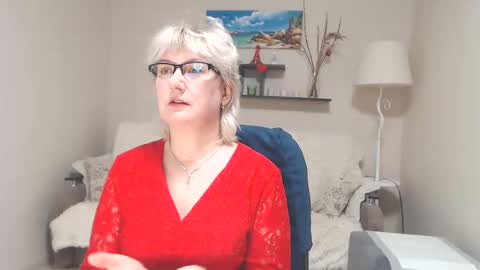 Snapshot of leilamays chatting on 02.18.25 Leila Kinky online show from 02.18.25