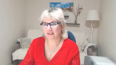 Snapshot of leilamays chatting on 02.18.25 Leila Kinky online show from 02.18.25