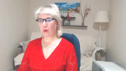 Snapshot of leilamays chatting on 02.18.25 Leila Kinky online show from 02.18.25