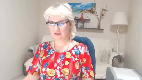 Snapshot of leilamays chatting on 02.28.25 Leila Kinky online show from 02.28.25