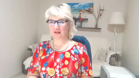 Snapshot of leilamays chatting on 02.28.25 Leila Kinky online show from 02.28.25